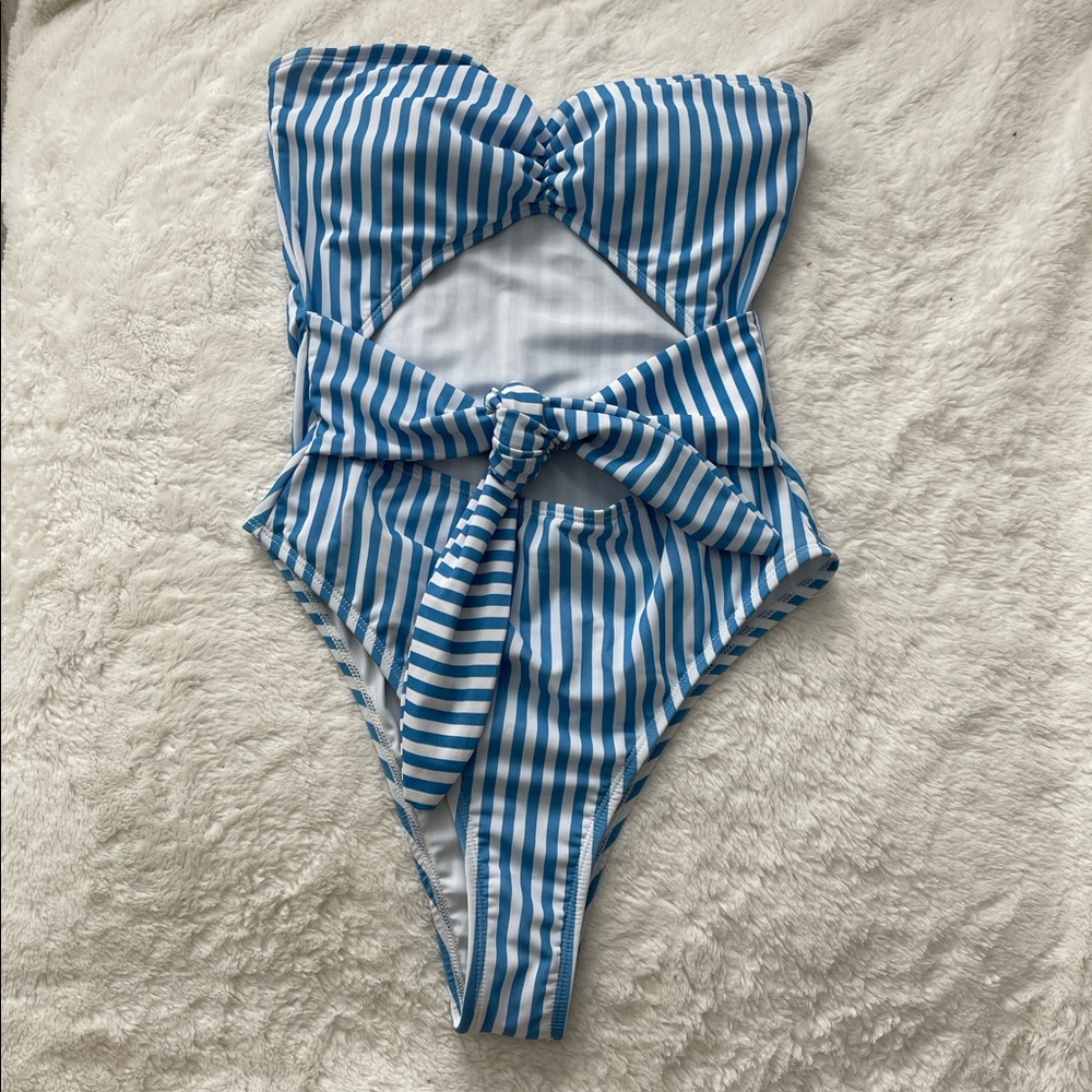 One piece bikini